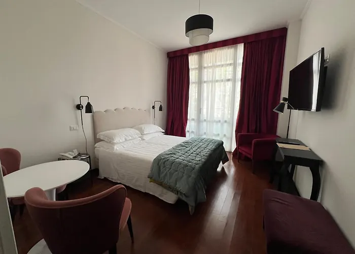 Hotel Fenix 4*