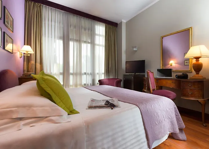 Hotel Fenix 4*