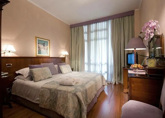 Fenix Hotel 4*